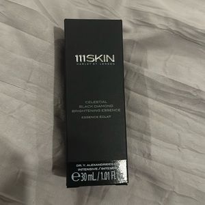 111SKIN Celestial Black Diamond Brightening Essence Intensive
30mL
New in Box